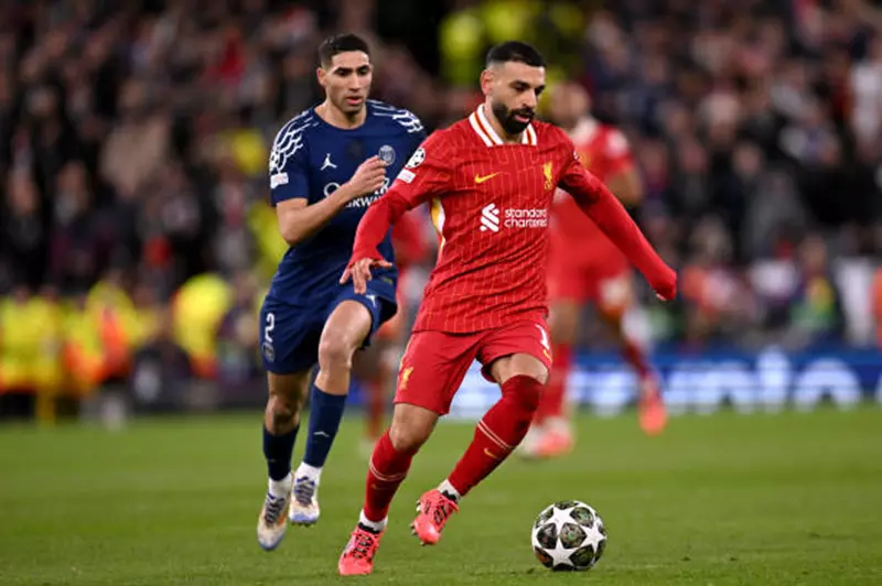 محمد صلاح وأشرف حكيمي